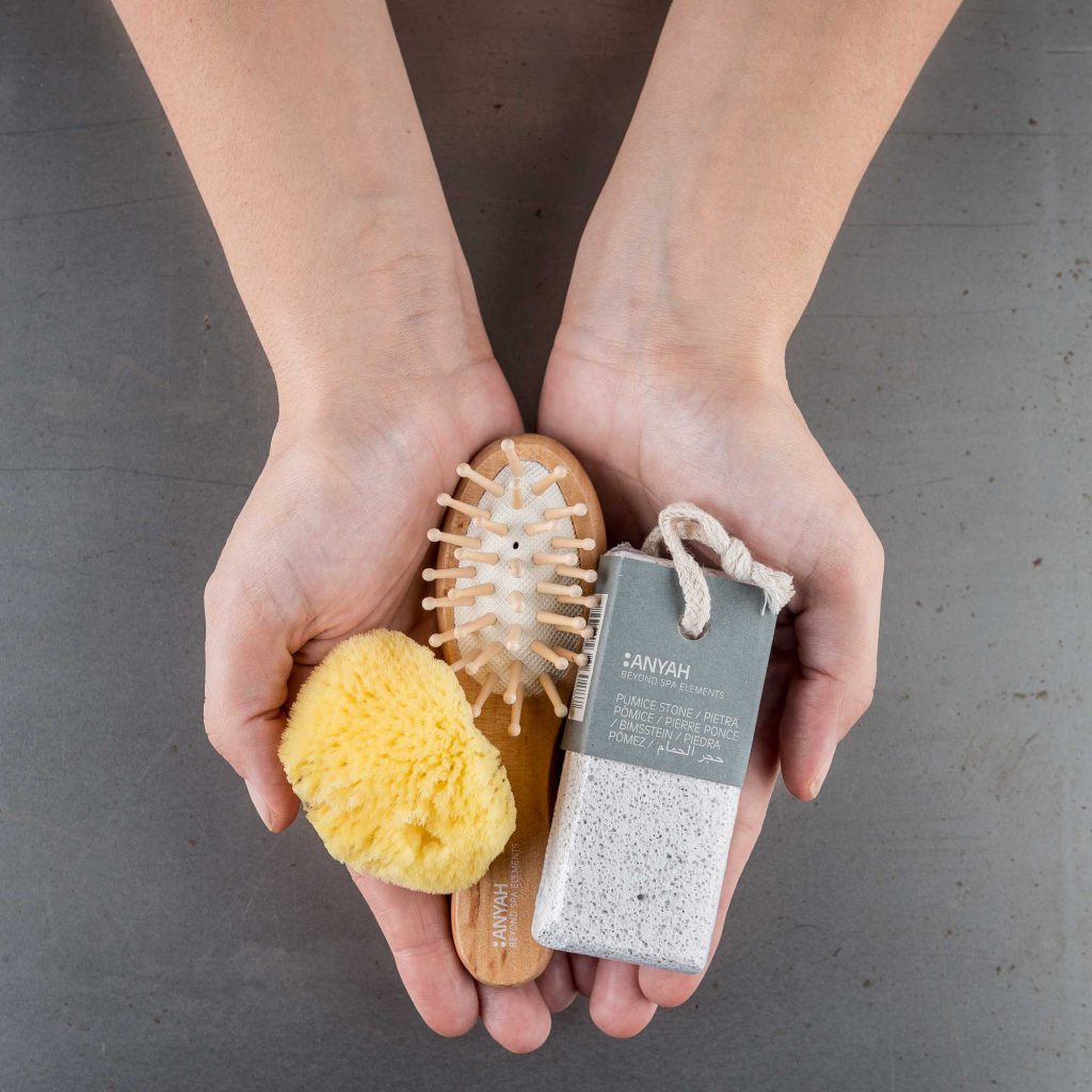 Anyah Wooden Hair Brush - 100Pack