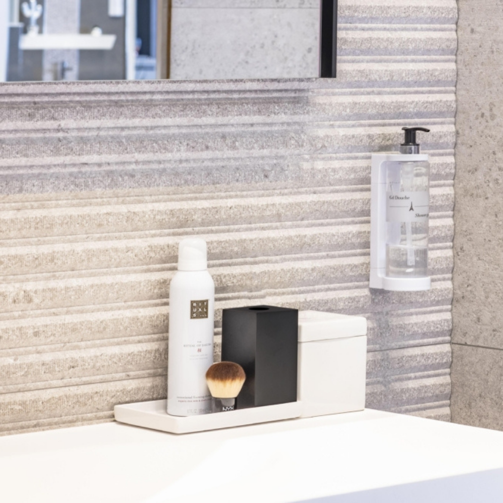 Soap dispenser ISISS white