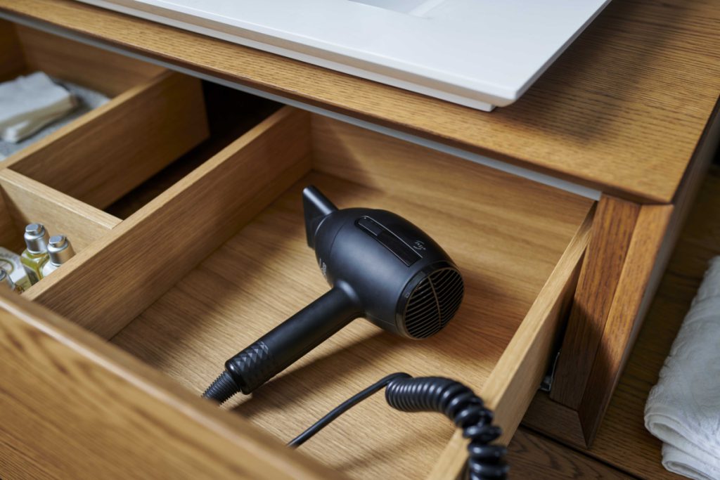 Hair dryer Colibri black