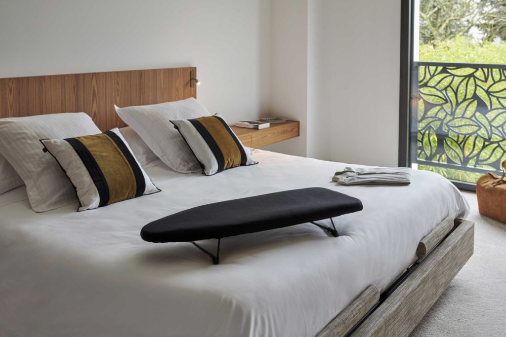 Mini ironing board