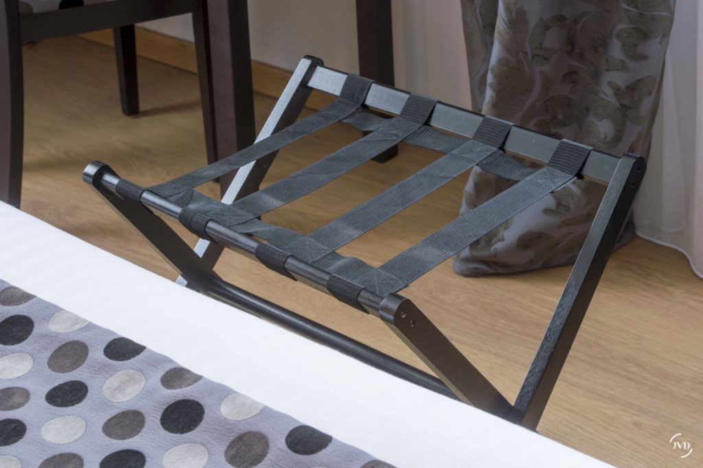 Luggage rack mahogany wooden