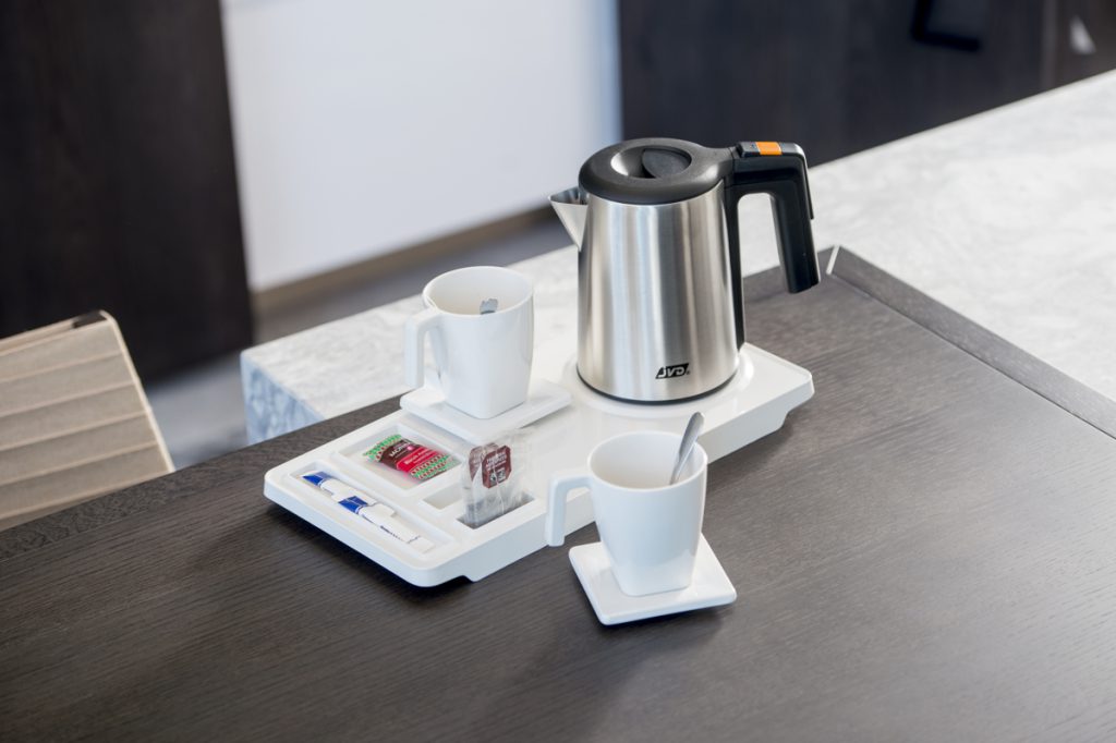 Maestro mug 200ml + saucer white